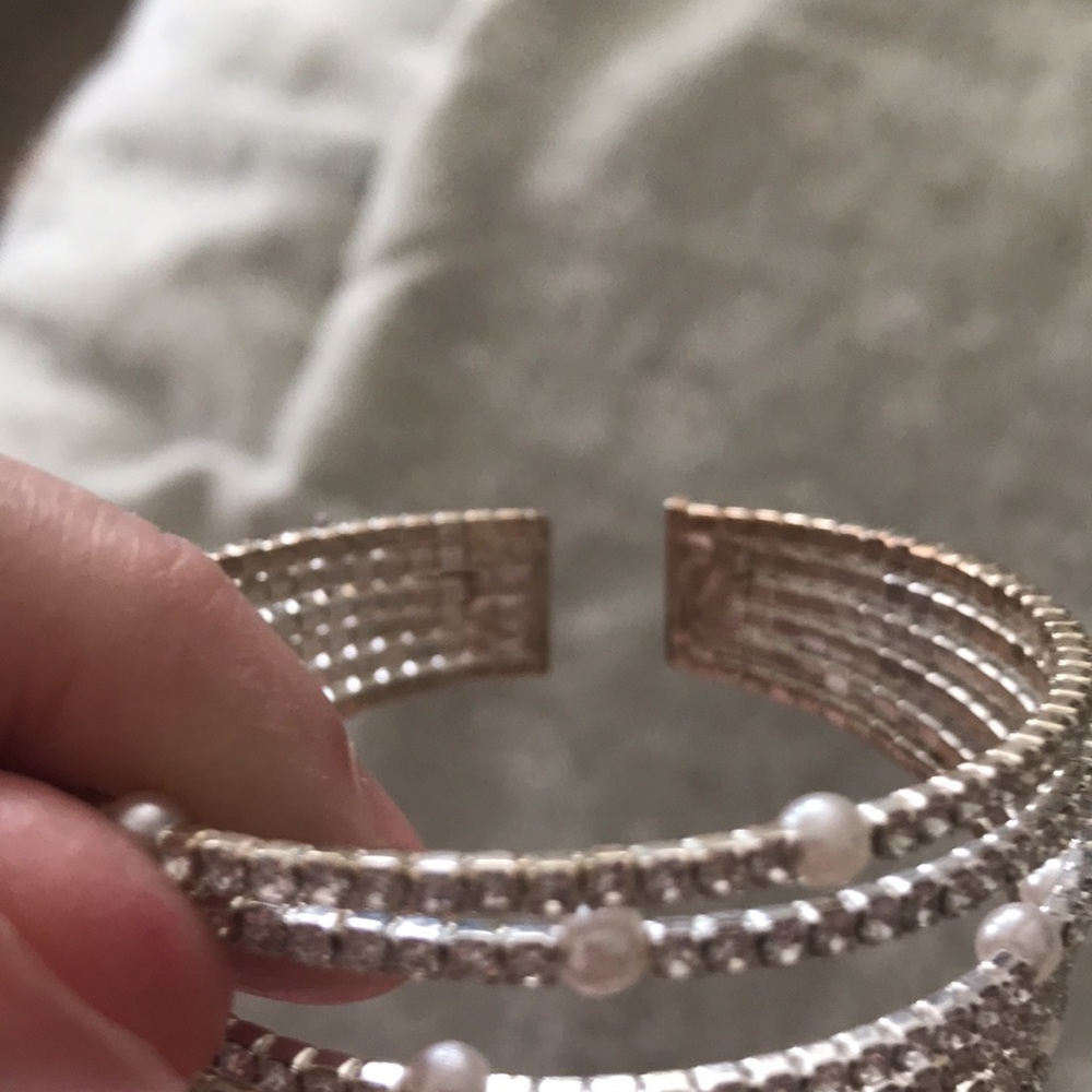 SPARKLE CUFF BRACELET / WORN A FEW TIMES. XS-S - Picture 5 of 5